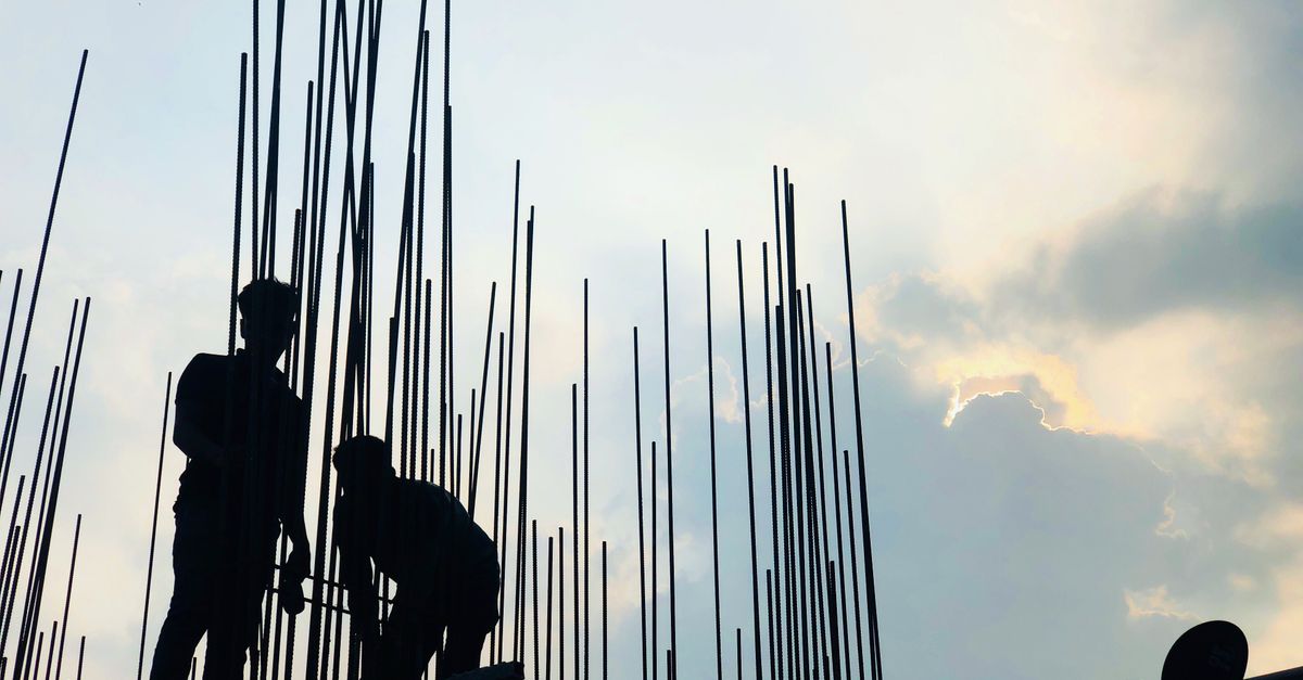 Navigating Regulatory Challenges in Retail Construction